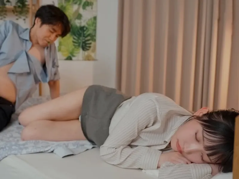 Chịch đồng nghiệp nữ đáng ghét trong công ty